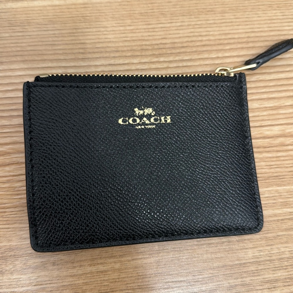 Coach ID wallet